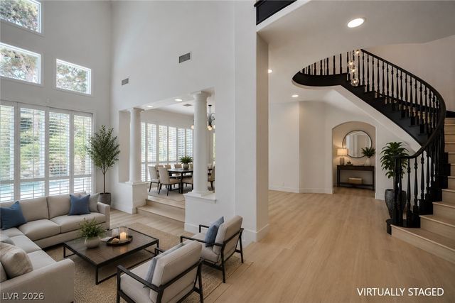 8244 Horseshoe Bend Lane, Las Vegas, NV 89113