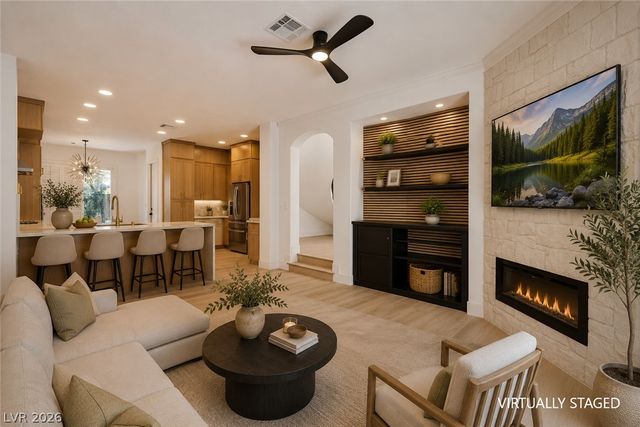 8244 Horseshoe Bend Lane, Las Vegas, NV 89113