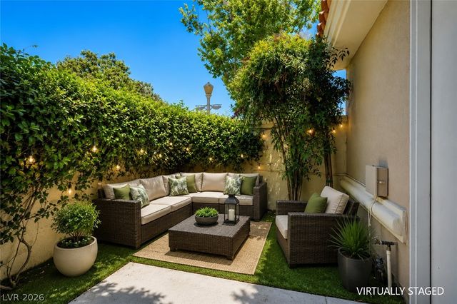 8244 Horseshoe Bend Lane, Las Vegas, NV 89113