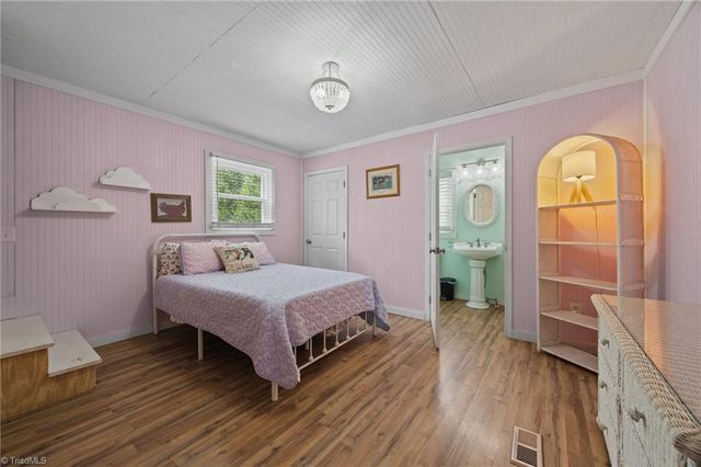 207 Hersey Collins Road, Mount Airy, NC 27030