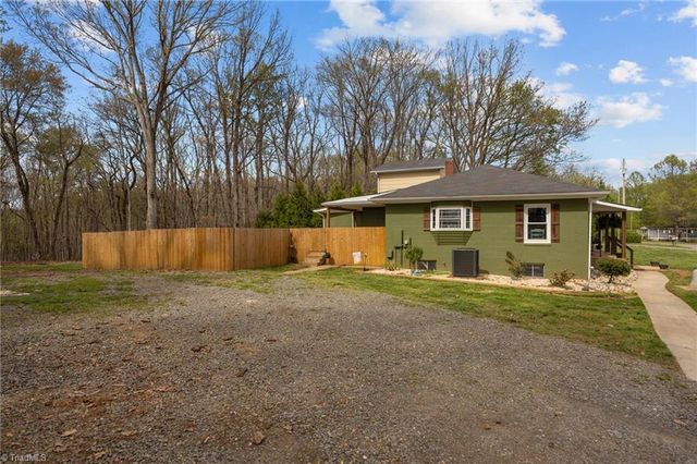 207 Hersey Collins Road, Mount Airy, NC 27030