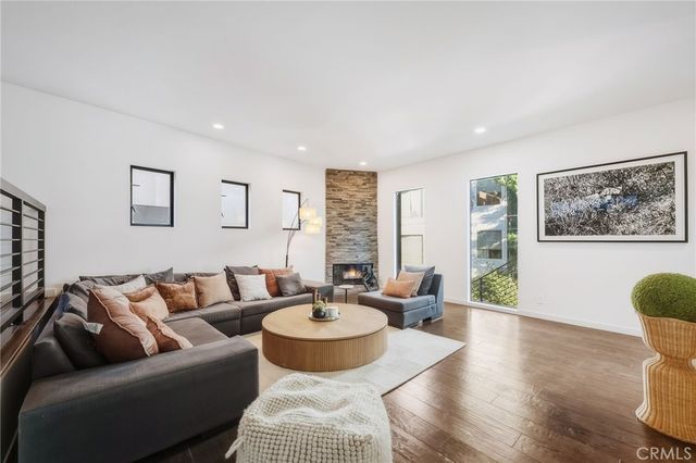 3601 Dixie Canyon Place, Sherman Oaks, CA 91423