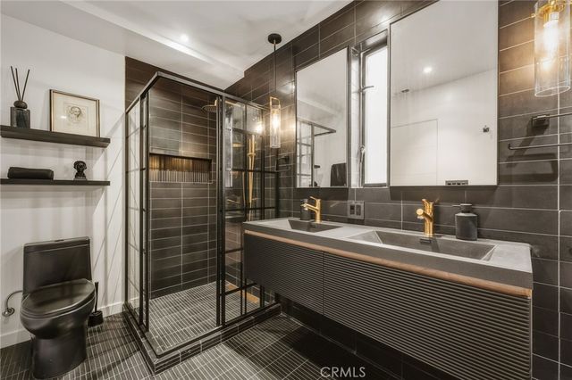 3601 Dixie Canyon Place, Sherman Oaks, CA 91423