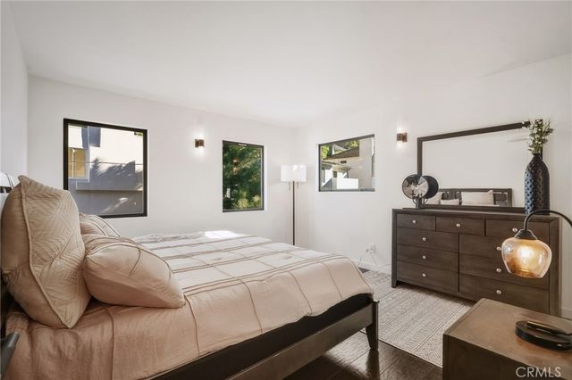 3601 Dixie Canyon Place, Sherman Oaks, CA 91423