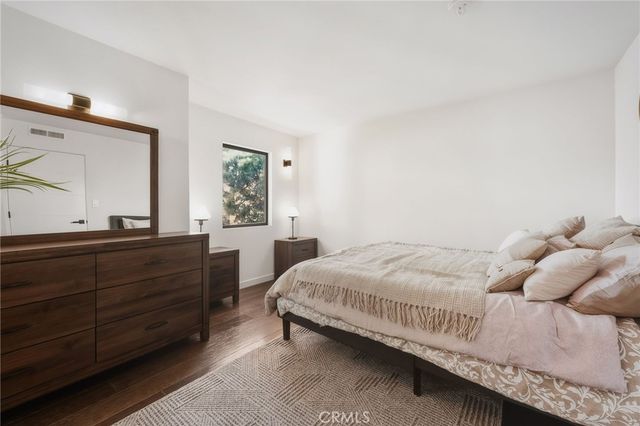 3601 Dixie Canyon Place, Sherman Oaks, CA 91423