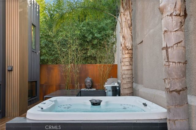 3601 Dixie Canyon Place, Sherman Oaks, CA 91423