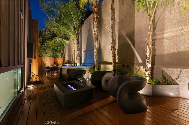 3601 Dixie Canyon Place, Sherman Oaks, CA 91423