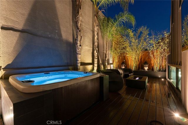 3601 Dixie Canyon Place, Sherman Oaks, CA 91423
