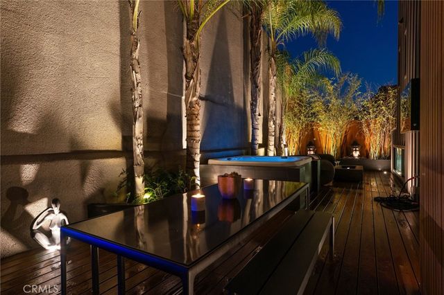 3601 Dixie Canyon Place, Sherman Oaks, CA 91423