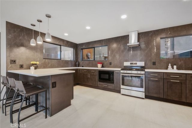 3601 Dixie Canyon Place, Sherman Oaks, CA 91423