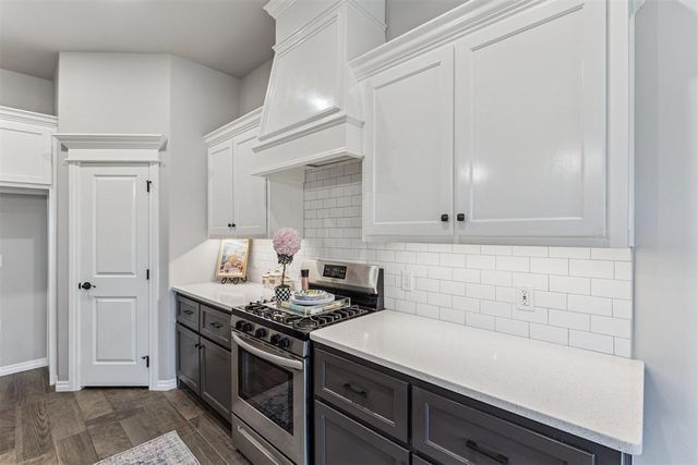 12316 SW 31st Street, Yukon, OK 73099