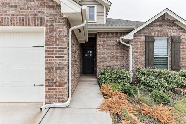 12316 SW 31st Street, Yukon, OK 73099