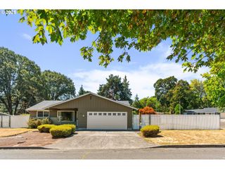 221 ALLENDALE Dr, St Helens, OR 97051