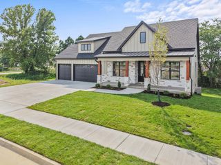5313 BUTTER CUP DR, Columbia, MO 65203