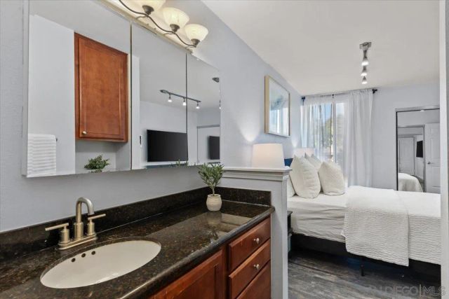 4860 Rolando Ct Unit 2, San Diego, CA 92115