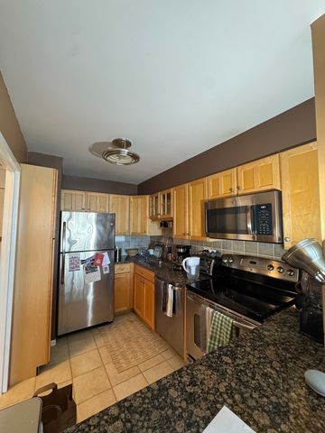 1560 N Sandburg Terrace 1505, Chicago, IL 60610
