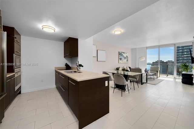 485 Brickell Ave 1709, Miami, FL 33131