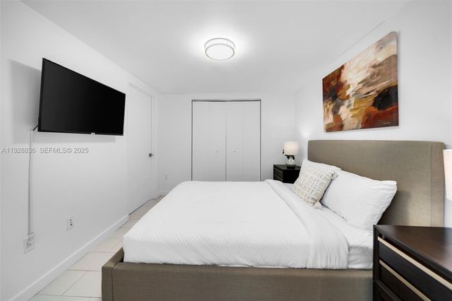 485 Brickell Ave 1709, Miami, FL 33131