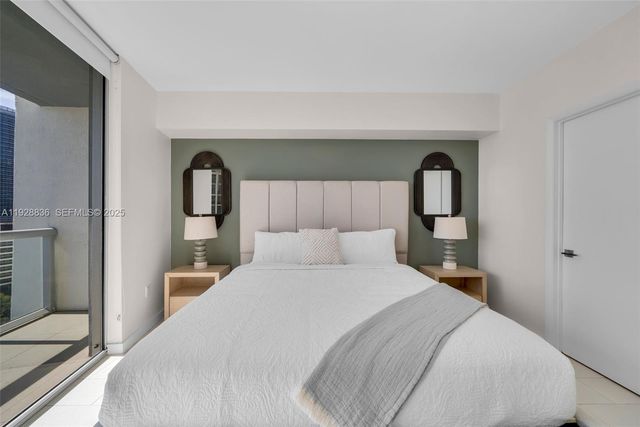 485 Brickell Ave 1709, Miami, FL 33131