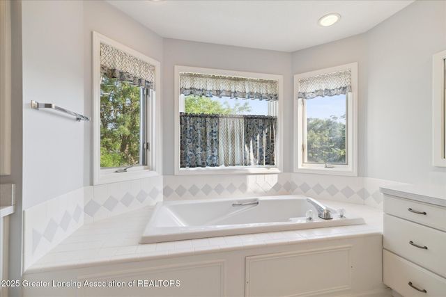 6725 French Creek Drive, Lansing, MI 48917