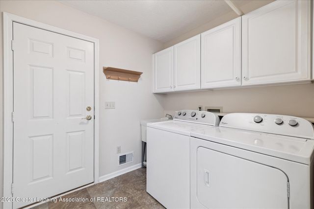 6725 French Creek Drive, Lansing, MI 48917