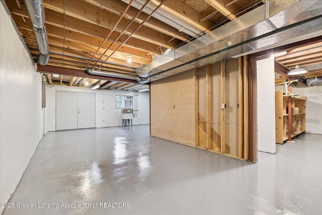 6725 French Creek Drive, Lansing, MI 48917