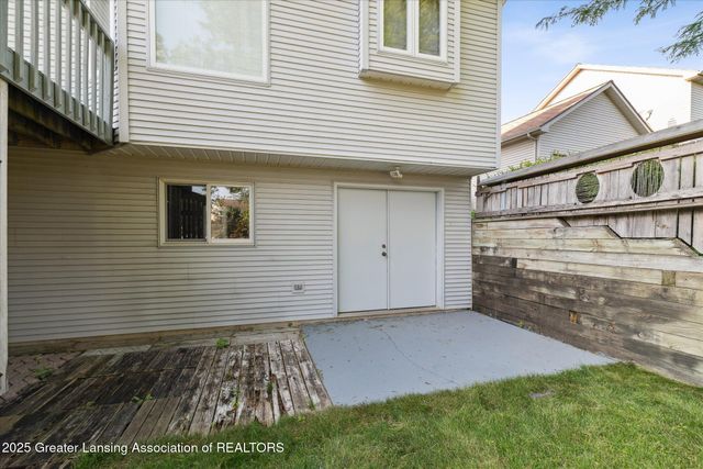 6725 French Creek Drive, Lansing, MI 48917