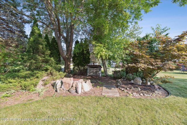 6725 French Creek Drive, Lansing, MI 48917