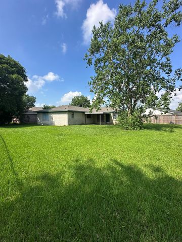 12210 Roandale Drive, Houston, TX 77048