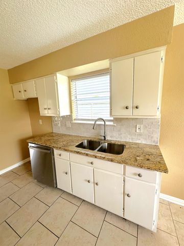 12210 Roandale Drive, Houston, TX 77048