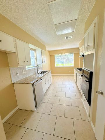 12210 Roandale Drive, Houston, TX 77048