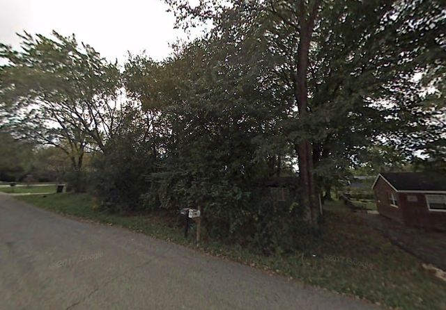 2611 E Chestnut Drive, Wonder Lake, IL 60097