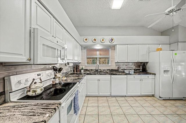 922 SOLEDAD WAY, The Villages, FL 32159