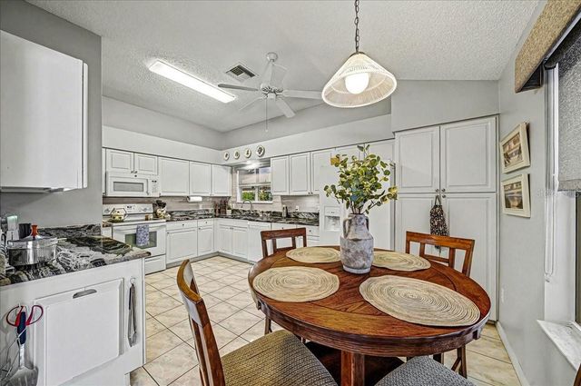 922 SOLEDAD WAY, The Villages, FL 32159