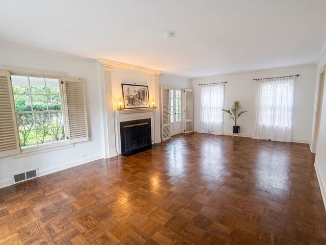 2929 Indianwood Road, Wilmette, IL 60091