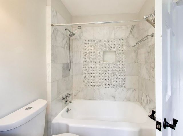 2929 Indianwood Road, Wilmette, IL 60091