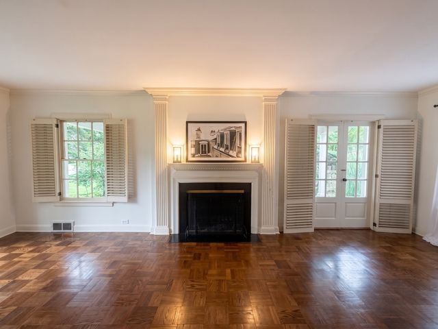 2929 Indianwood Road, Wilmette, IL 60091