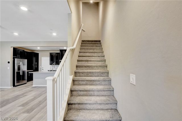 28 Lomita Heights Drive, Las Vegas, NV 89138
