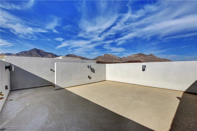 28 Lomita Heights Drive, Las Vegas, NV 89138