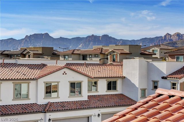 28 Lomita Heights Drive, Las Vegas, NV 89138