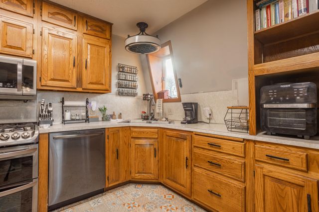 27111 White Tail Road, Shell Knob, MO 65747