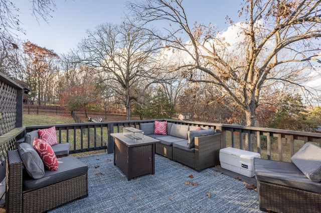 27111 White Tail Road, Shell Knob, MO 65747