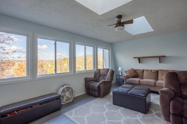 27111 White Tail Road, Shell Knob, MO 65747