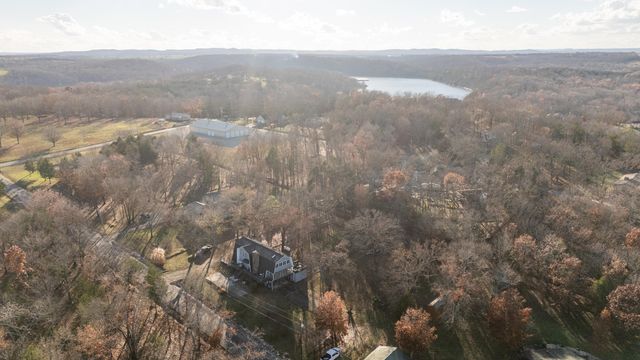 27111 White Tail Road, Shell Knob, MO 65747