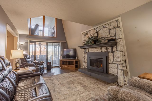 27111 White Tail Road, Shell Knob, MO 65747