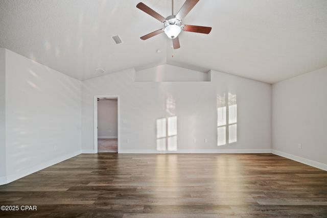 2011 Broad Street, Crestview, FL 32536