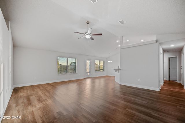 2011 Broad Street, Crestview, FL 32536