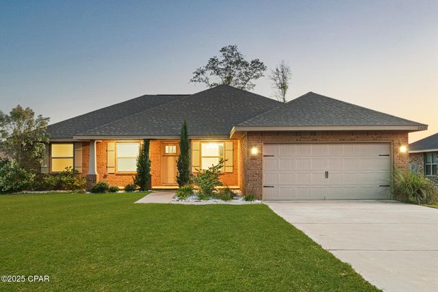 2011 Broad Street, Crestview, FL 32536