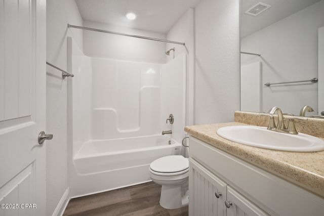 2011 Broad Street, Crestview, FL 32536