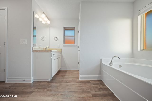 2011 Broad Street, Crestview, FL 32536